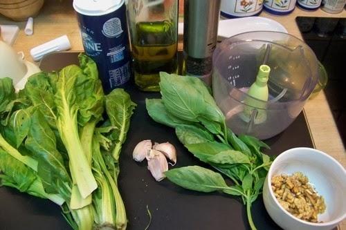 Côtes de blettes sautées et pesto de blettes